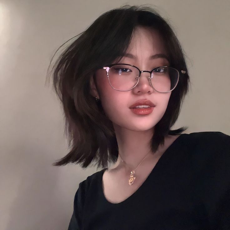 Kính Nửa Gọng Hợp Với Mặt Nào